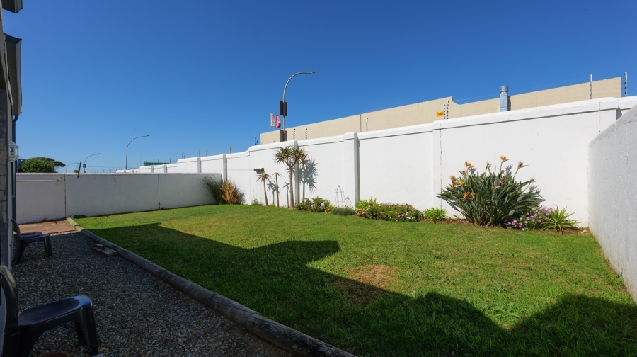 2 Bedroom Property for Sale in Bredasdorp Western Cape